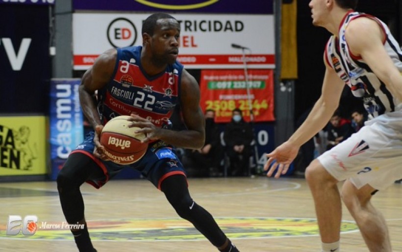 Antonio Bivins helps Urupan beat Aguada 98-94 !